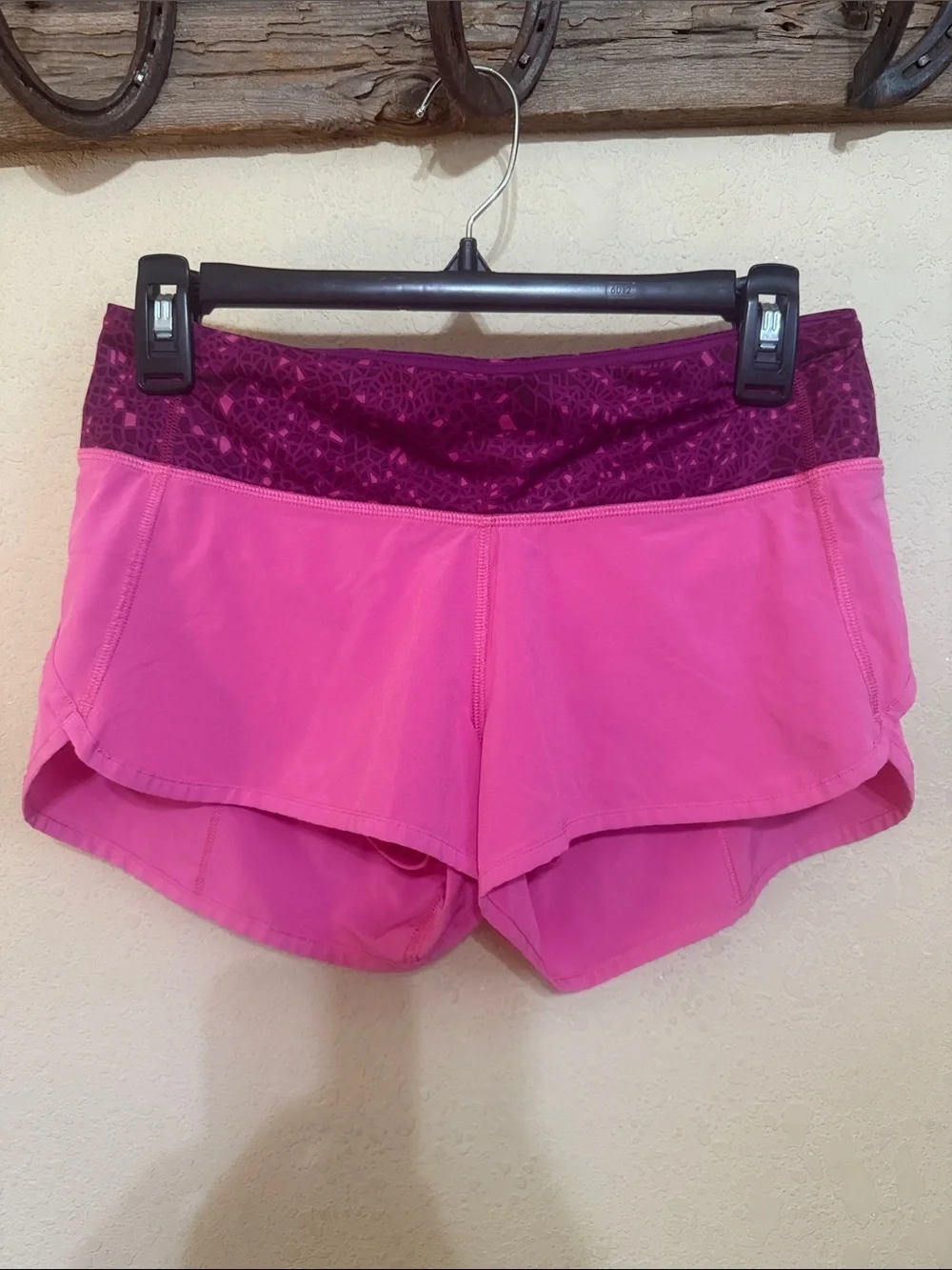 lululemon athletica speed short pink paradise 2.5” Magenta Patterned Waistband
